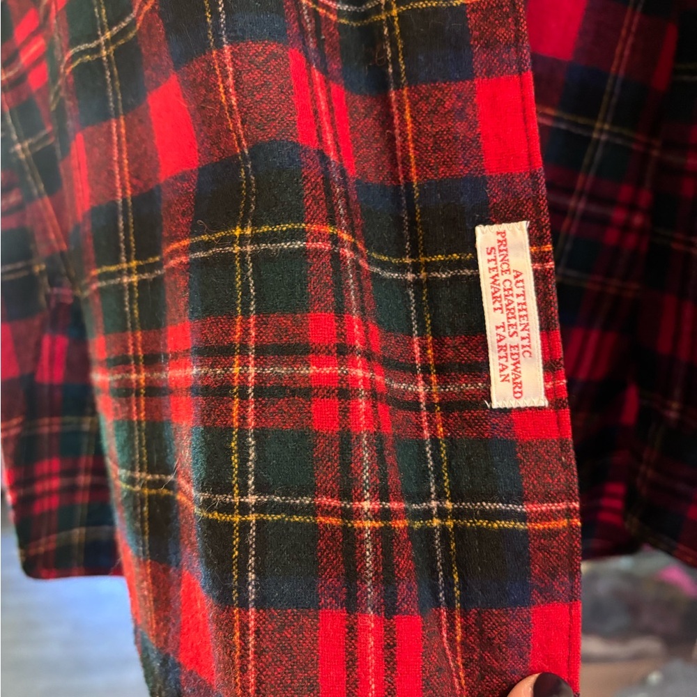 Pendleton Men's Red and Green Plaid Button-Down Shirt - Picture 3 of 9